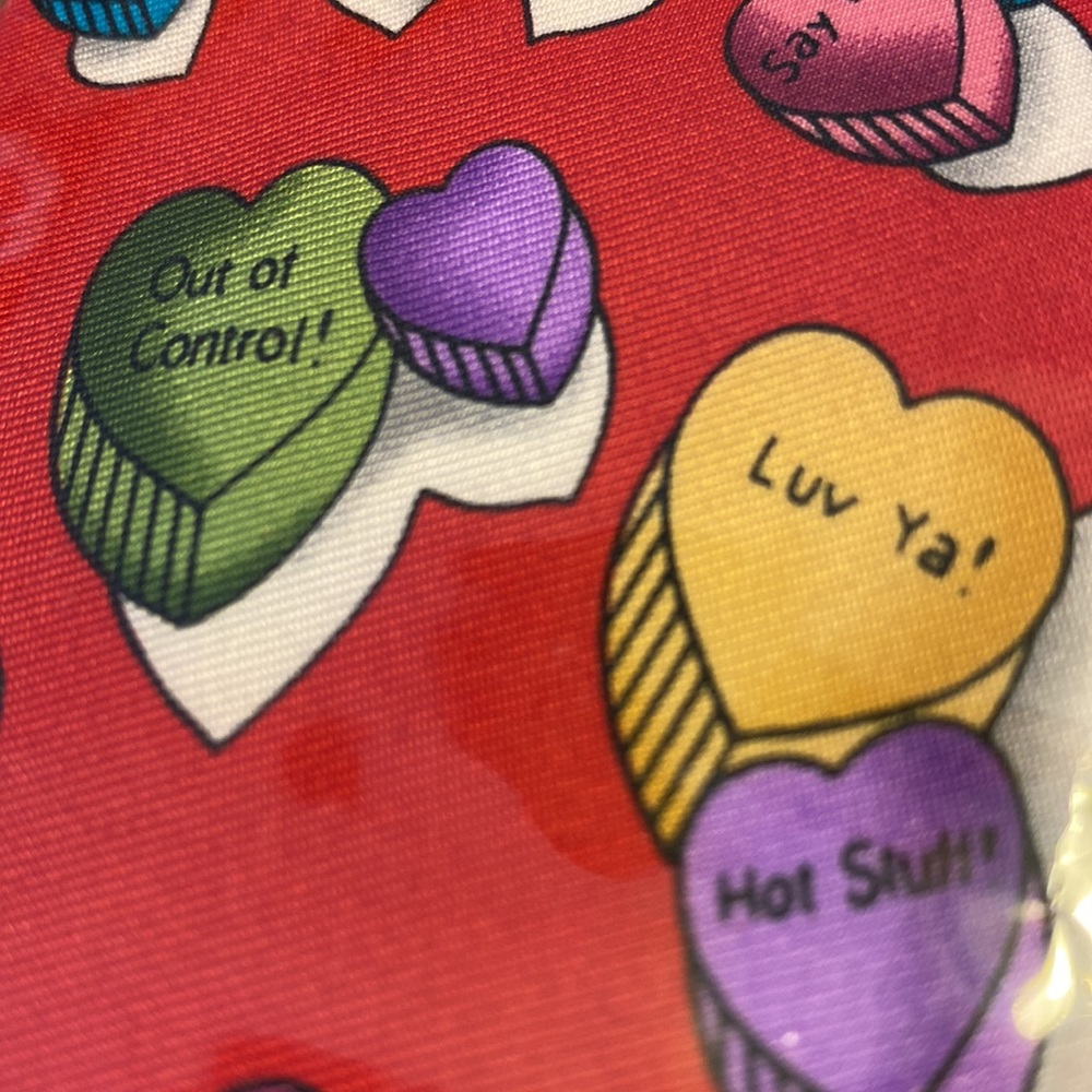 Mens Valentines candy heart necktie - Picture 4 of 4